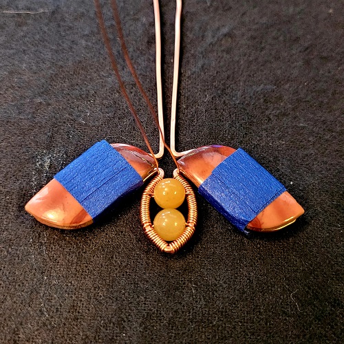 Jennifer Brooks's Rosy Maple Moth Pendant - , Contemporary Wire Jewelry, Lashing, Wire Lashing, Wire Wrapping, Wrapping, Wire Wrapping Jewelry,  Place the top frame above the stones